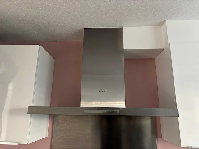 Keuken met siemens apparatuur - afbeelding 3 van  26
