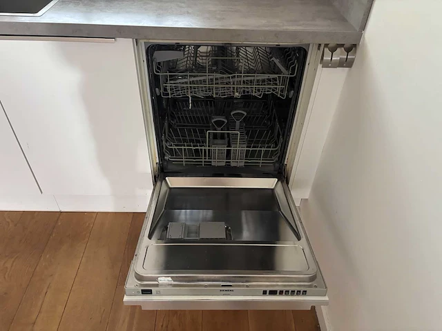 Keuken met siemens apparatuur - afbeelding 12 van  26
