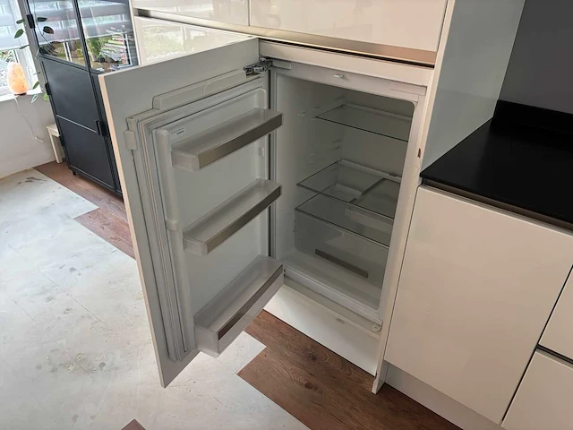 Keuken met siemens apparatuur - afbeelding 2 van  4