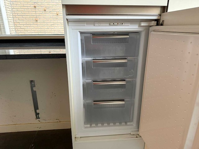 Keuken met siemens apparatuur - afbeelding 3 van  30