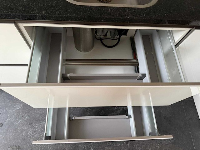 Keuken met siemens apparatuur - afbeelding 7 van  30