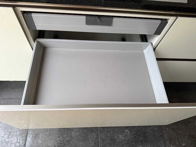 Keuken met siemens apparatuur - afbeelding 15 van  30