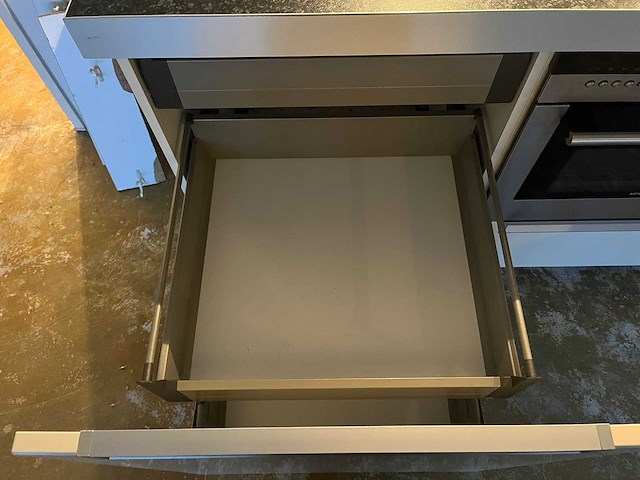 Keuken met siemens apparatuur - afbeelding 2 van  22