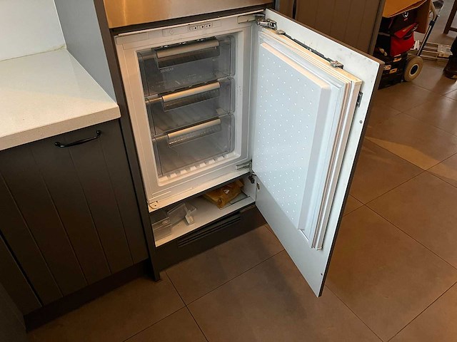 Keuken met siemens apparatuur - afbeelding 2 van  26