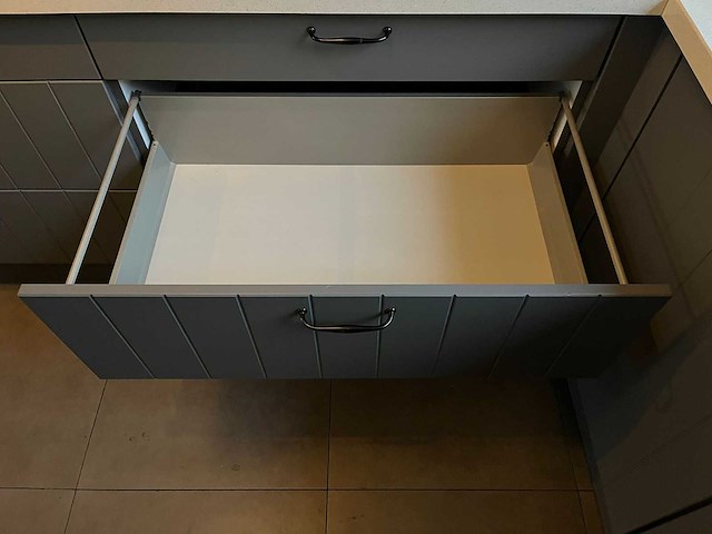 Keuken met siemens apparatuur - afbeelding 13 van  26