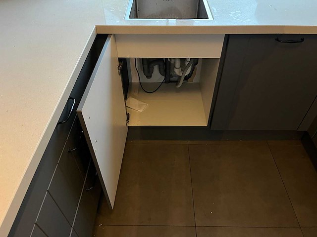 Keuken met siemens apparatuur - afbeelding 16 van  26