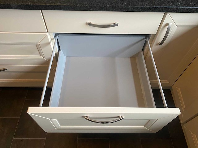 Keuken met siemens apparatuur - afbeelding 17 van  28