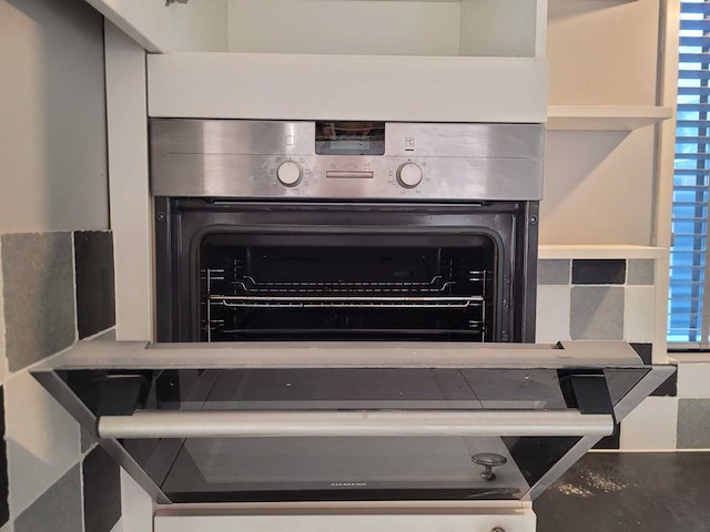 Keuken met siemens apparatuur - afbeelding 2 van  21