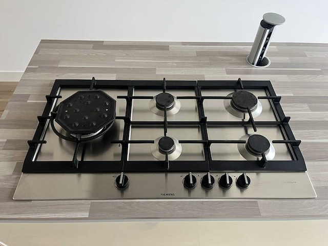 Keuken met siemens apparatuur - afbeelding 5 van  21