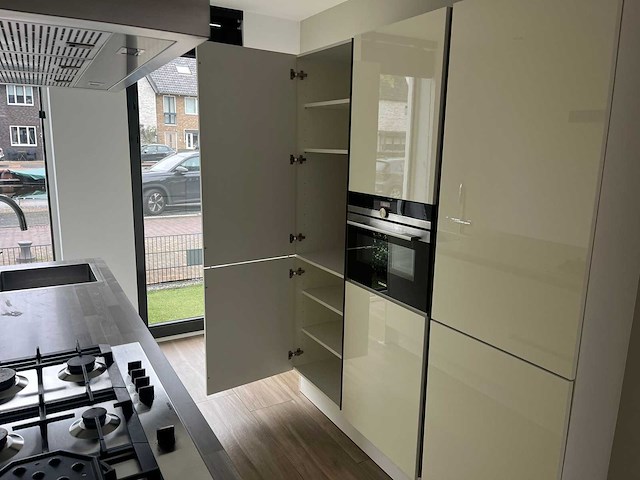 Keuken met siemens apparatuur - afbeelding 8 van  21