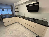 Keuken met siemens apparatuur - afbeelding 1 van  9