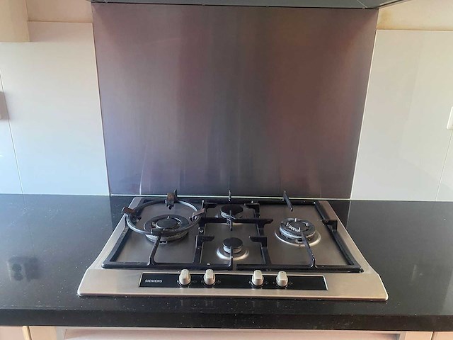 Keuken met siemens apparatuur - afbeelding 6 van  25
