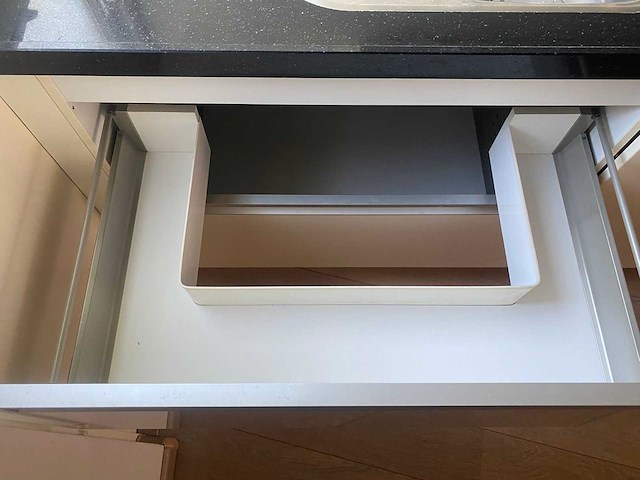 Keuken met siemens apparatuur - afbeelding 24 van  25