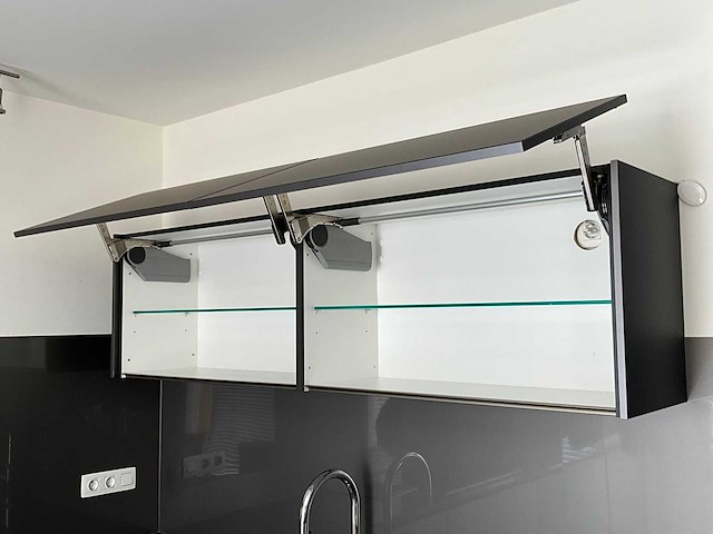 Keuken met siemens apparatuur - afbeelding 16 van  43