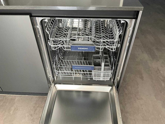 Keuken met siemens apparatuur - afbeelding 33 van  43
