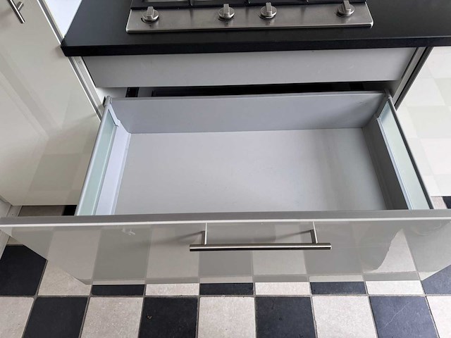 Keuken met siemens apparatuur - afbeelding 11 van  18