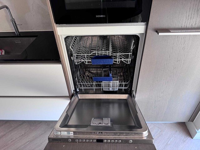 Keuken met siemens apparatuur - afbeelding 12 van  21