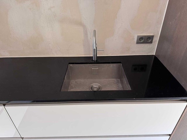 Keuken met siemens apparatuur - afbeelding 21 van  21