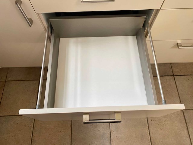 Keuken met siemens apparatuur - afbeelding 13 van  33