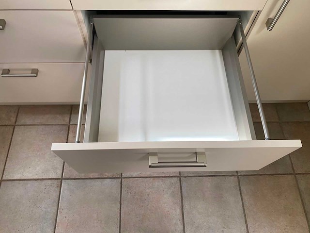 Keuken met siemens apparatuur - afbeelding 18 van  33