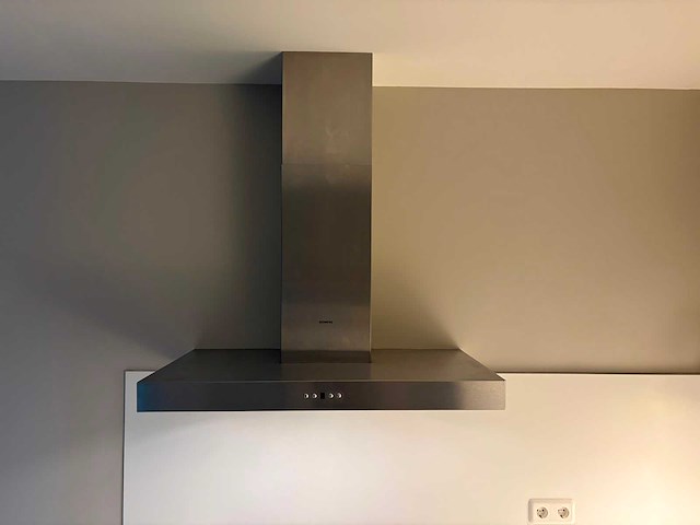 Keuken met siemens apparatuur - afbeelding 3 van  13