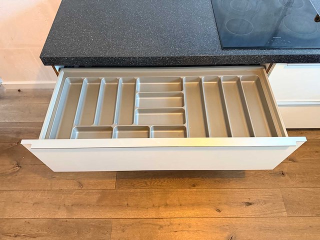 Keuken met siemens apparatuur - afbeelding 26 van  27