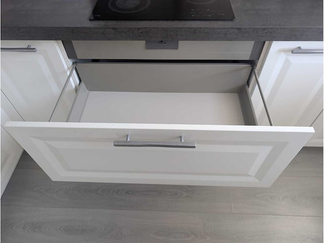 Keuken met siemens/whirlpool apparatuur - afbeelding 5 van  22