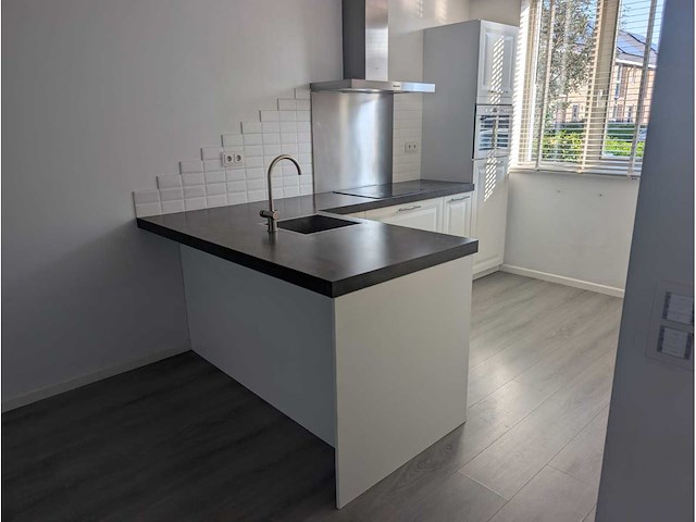 Keuken met siemens/whirlpool apparatuur - afbeelding 17 van  22