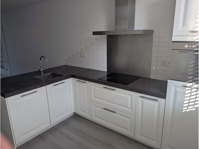 Keuken met siemens/whirlpool apparatuur - afbeelding 16 van  22
