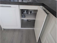 Keuken met siemens/whirlpool apparatuur - afbeelding 20 van  22