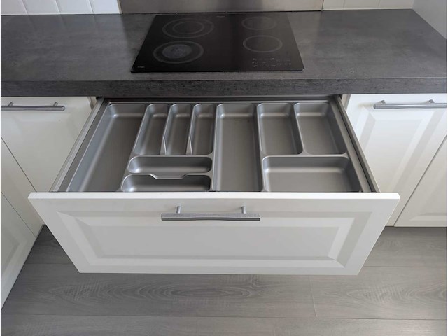 Keuken met siemens/whirlpool apparatuur - afbeelding 22 van  22