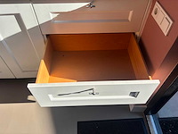 Keuken met spoelbak en kraan - afbeelding 7 van  16