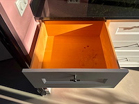 Keuken met spoelbak en kraan - afbeelding 11 van  16