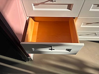 Keuken met spoelbak en kraan - afbeelding 13 van  16