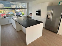 Keuken met whirlpool apparatuur - afbeelding 3 van  13