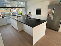 Keuken met whirlpool apparatuur - afbeelding 1 van  13