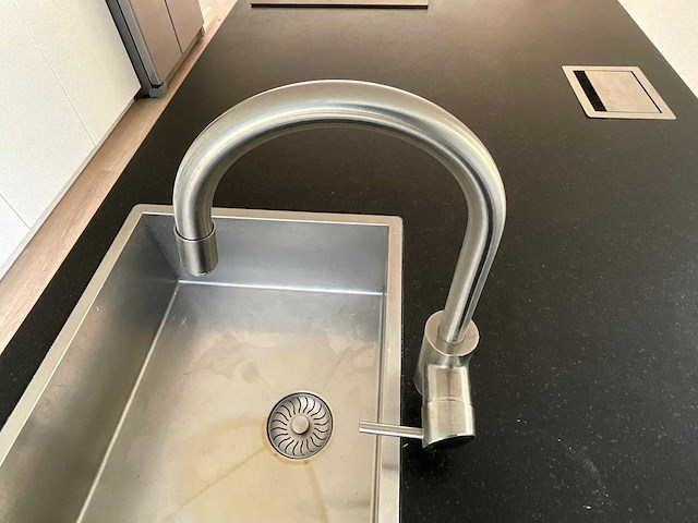 Keuken met whirlpool apparatuur - afbeelding 13 van  13