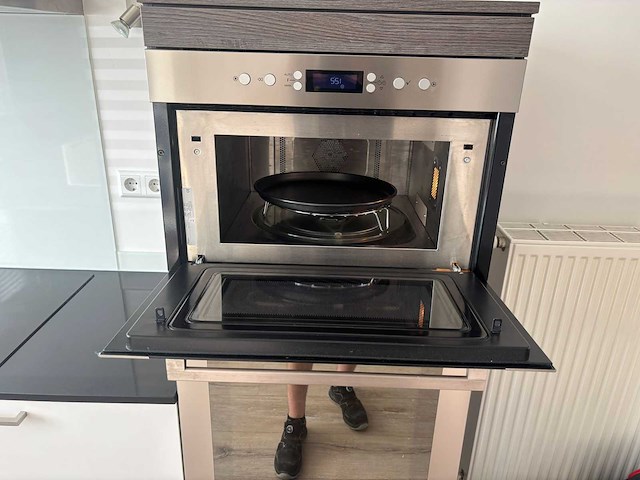 Keuken met whirlpool apparatuur - afbeelding 14 van  26