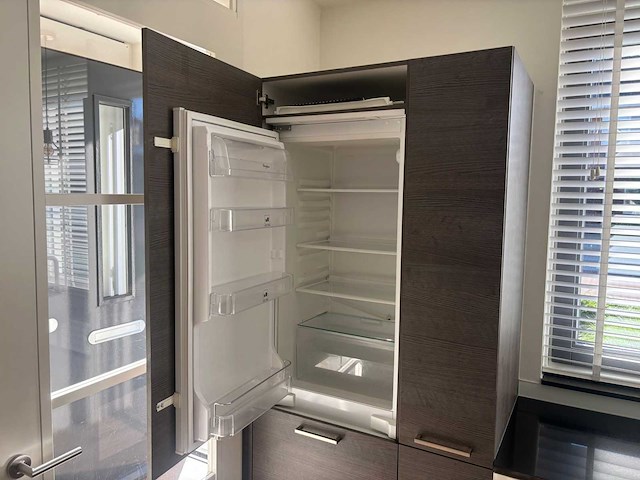Keuken met whirlpool apparatuur - afbeelding 12 van  26