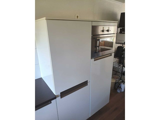 Keuken met whirlpool apparatuur - afbeelding 2 van  19