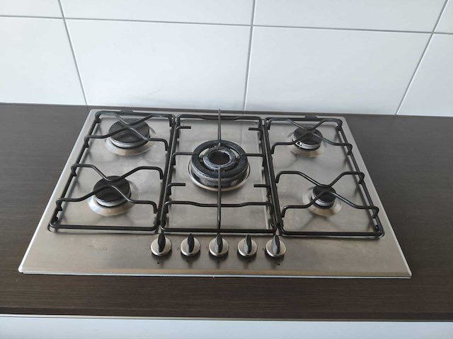 Keuken met whirlpool apparatuur - afbeelding 16 van  19