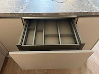 Keuken met whirlpool apparatuur - afbeelding 2 van  23