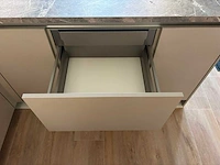 Keuken met whirlpool apparatuur - afbeelding 8 van  23