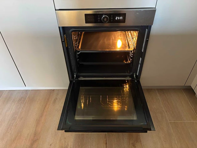 Keuken met whirlpool apparatuur - afbeelding 14 van  23