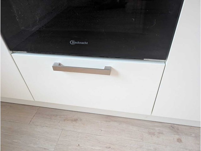 Keuken met whirlpool apparatuur - afbeelding 14 van  20