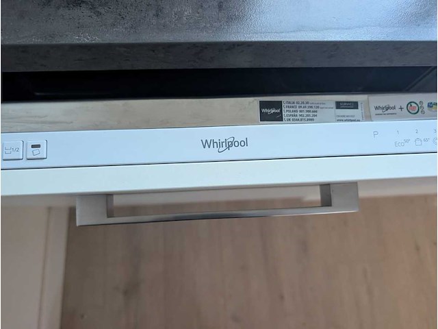 Keuken met whirlpool apparatuur - afbeelding 18 van  20