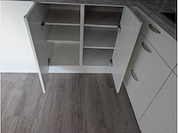 Keuken met whirlpool apparatuur - afbeelding 3 van  32