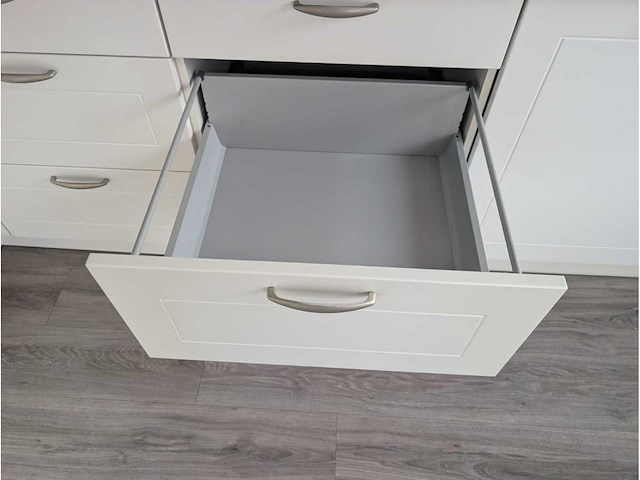 Keuken met whirlpool apparatuur - afbeelding 10 van  32