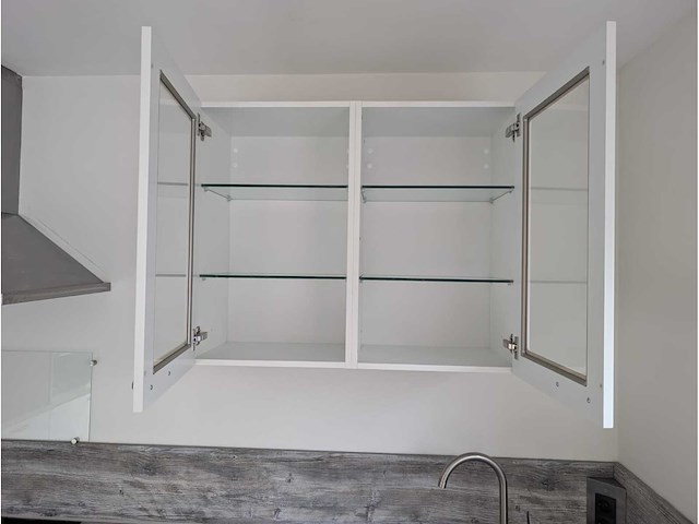 Keuken met whirlpool apparatuur - afbeelding 20 van  32