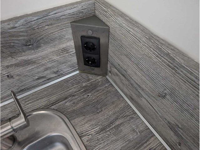 Keuken met whirlpool apparatuur - afbeelding 24 van  32